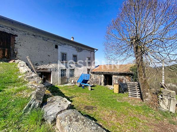 SOUS OFFRE EXCLUSIVITE ! Hameau de Retournac Ancien corps de ferme à rénover sur 1500 m2  de terrain