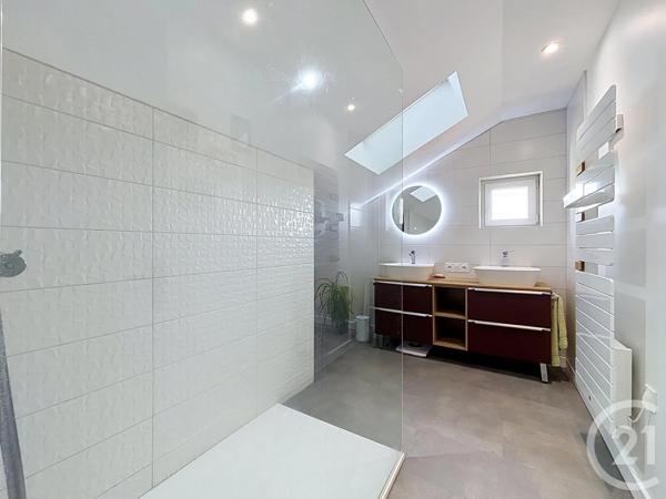 Maison à vendre  7 pièces - 180,39 m 2   CHADRAC  - 43
