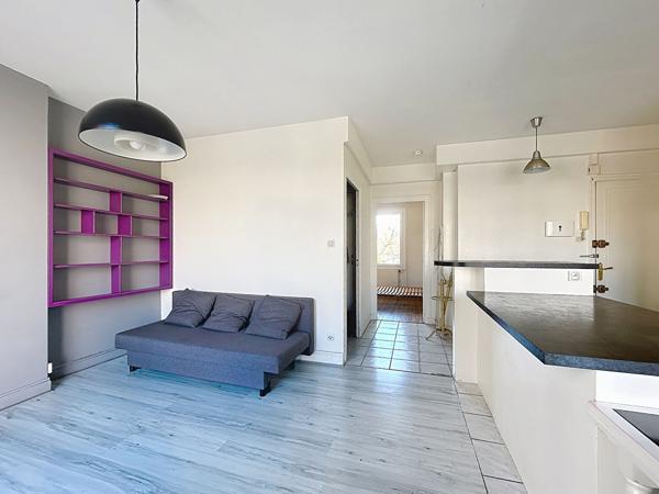 Exclusivité NESTENN : Charmant appartement 2 pièces à vendre à Centre 2, Saint-Étienne