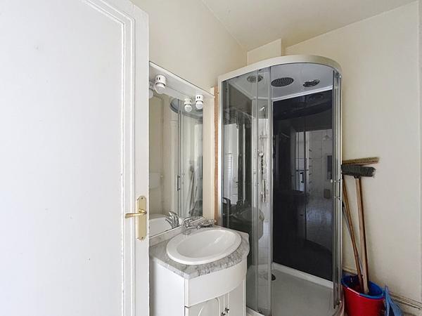 Exclusivité NESTENN : Charmant appartement 2 pièces à vendre à Centre 2, Saint-Étienne