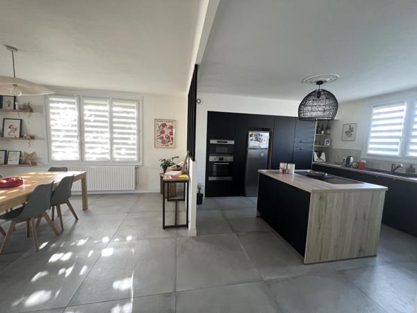 Maison à SAINT-LEGER-SOUS-CHOLET, 49280 - 7 pièces 167m²