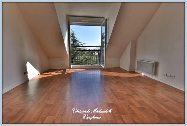Appartement à vendre 2 pièces 36m², garage, proche du VAL D'EUROPE (77) à CHANTELOUP EN BRIE