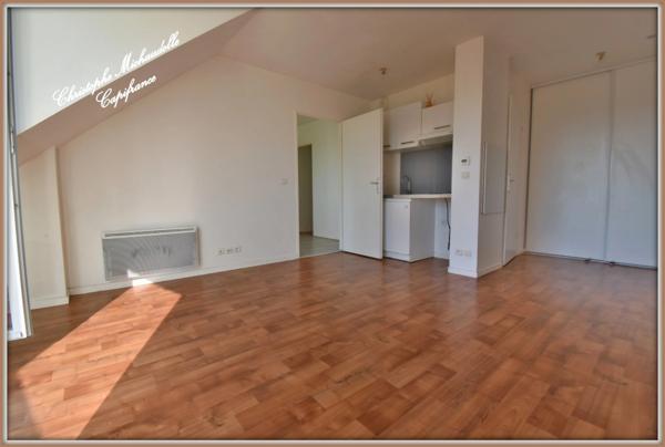 Appartement à vendre 2 pièces 36m², garage, proche du VAL D'EUROPE (77) à CHANTELOUP EN BRIE