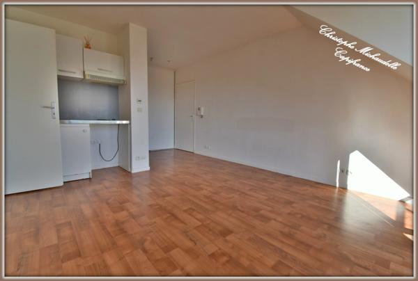Appartement à vendre 2 pièces 36m², garage, proche du VAL D'EUROPE (77) à CHANTELOUP EN BRIE