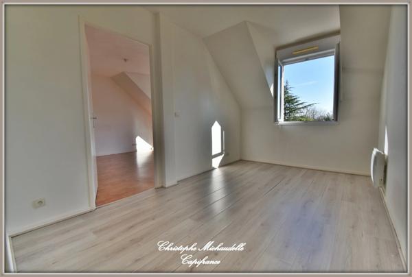 Appartement à vendre 2 pièces 36m², garage, proche du VAL D'EUROPE (77) à CHANTELOUP EN BRIE