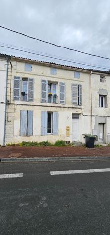 Vente immeuble Saintes : 253 320 € - AJP Immobilier Saintes