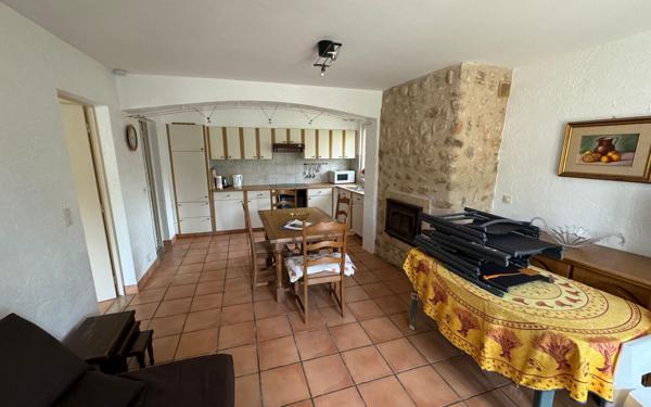 Maison à vendre    6 pièces •  Montagnac-Montpezat