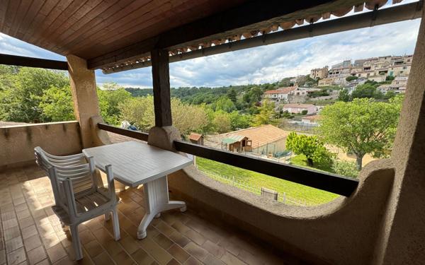 Maison à vendre    6 pièces •  Montagnac-Montpezat