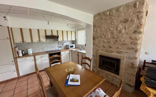 Maison à vendre    6 pièces •  Montagnac-Montpezat