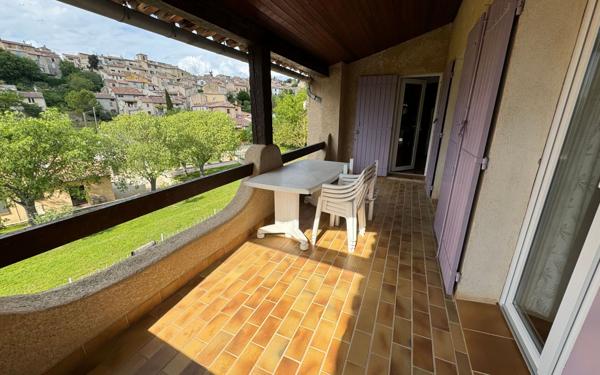 Maison à vendre    6 pièces •  Montagnac-Montpezat