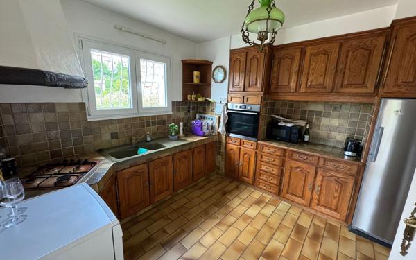 Maison à vendre    6 pièces •  Montagnac-Montpezat