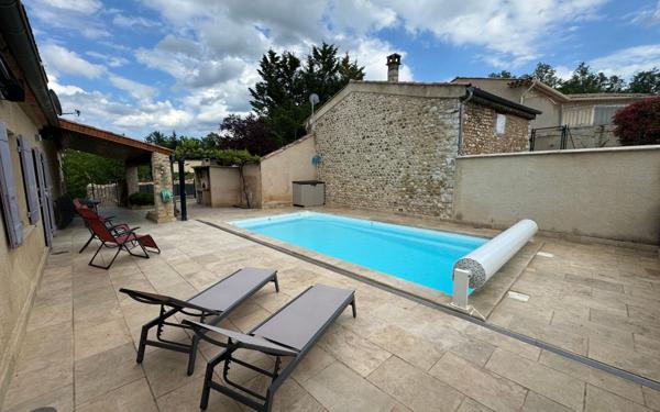 Maison à vendre    6 pièces •  Montagnac-Montpezat