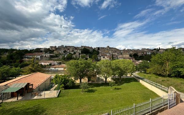 Maison à vendre    6 pièces •  Montagnac-Montpezat