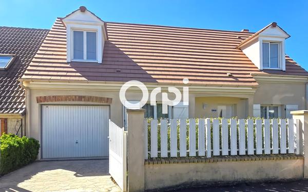 Maison à vendre    6 pièces •  Fosses