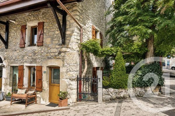 Maison à vendre  9 pièces - 128,72 m 2   BEAUMONT  - 74