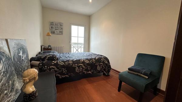 VILLA BALNÉAIRE FACE À L'OCÉAN.