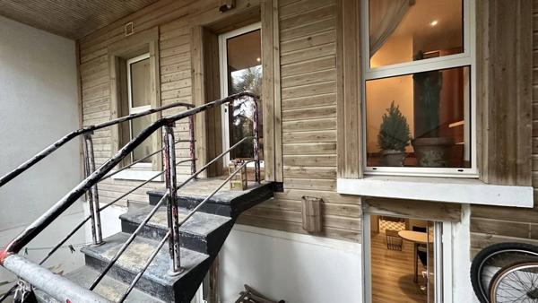 VILLA BALNÉAIRE FACE À L'OCÉAN.