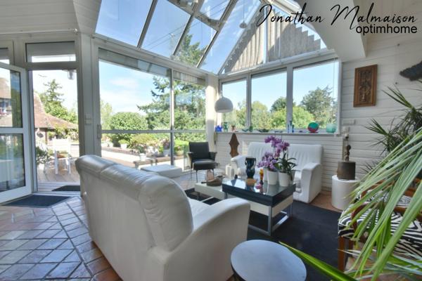 ✨ Propriété d’exception au cœur de Conches-en-Ouche – Piscine intérieure, sauna et studio indépendant