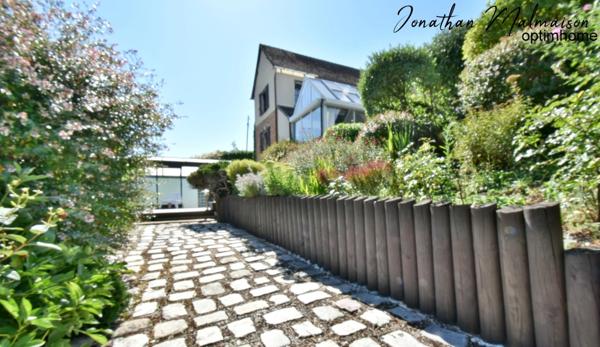 ✨ Propriété d’exception au cœur de Conches-en-Ouche – Piscine intérieure, sauna et studio indépendant