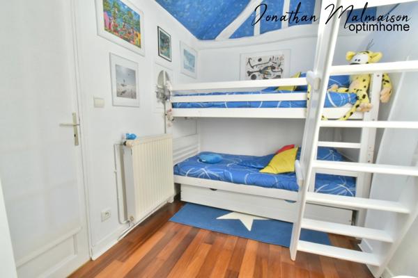 ✨ Propriété d’exception au cœur de Conches-en-Ouche – Piscine intérieure, sauna et studio indépendant