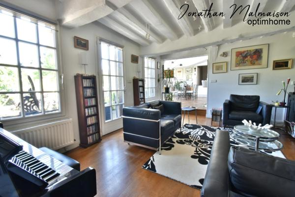 ✨ Propriété d’exception au cœur de Conches-en-Ouche – Piscine intérieure, sauna et studio indépendant