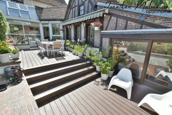 ✨ Propriété d’exception au cœur de Conches-en-Ouche – Piscine intérieure, sauna et studio indépendant