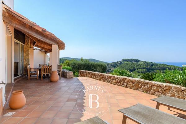 Saint-Cyr-sur-Mer, Maison de ville 3 Chambres -  120 m² à vendre