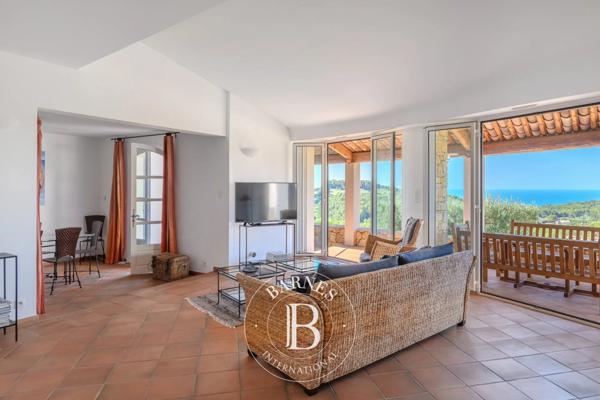 Saint-Cyr-sur-Mer, Maison de ville 3 Chambres -  120 m² à vendre