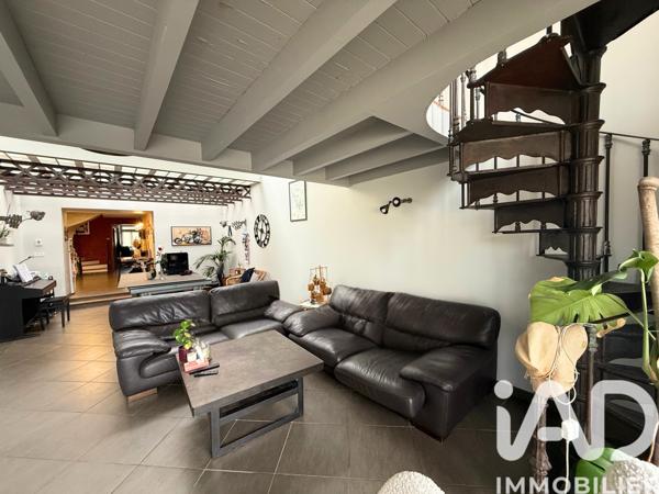 Maison à vendre 4 pièces 145 m² Béguey