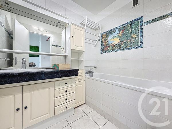 Appartement F3 à vendre  3 pièces - 65,85 m2 PARIS - 75011