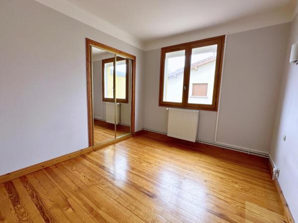 Maison avec garage et jardin au centre de Mirepoix