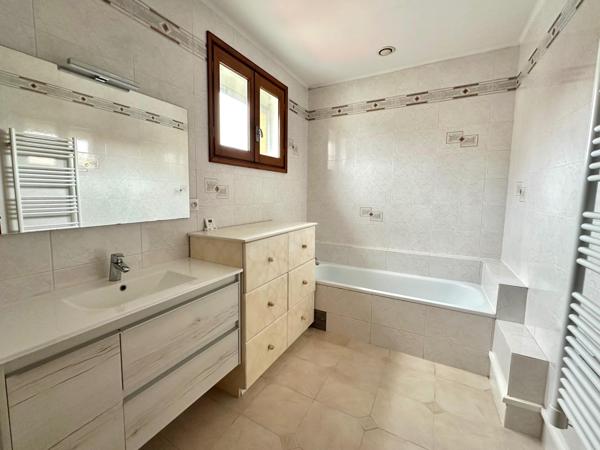 Maison avec garage et jardin au centre de Mirepoix