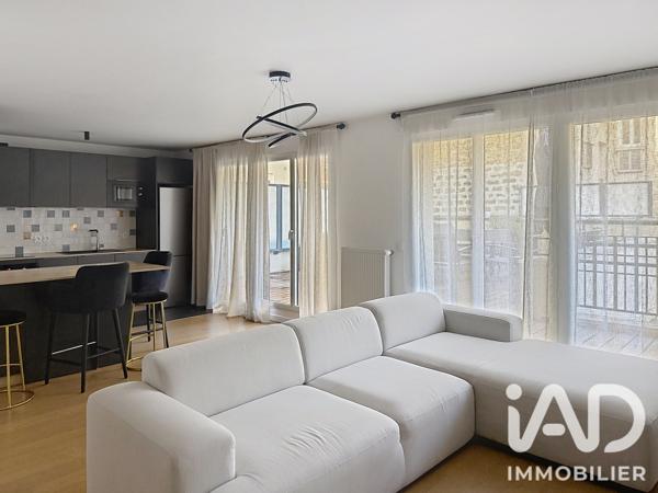 Location appartement 3 pièces 79 m² Levallois-Perret