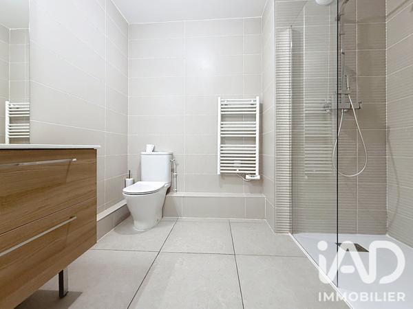Location appartement 3 pièces 79 m² Levallois-Perret