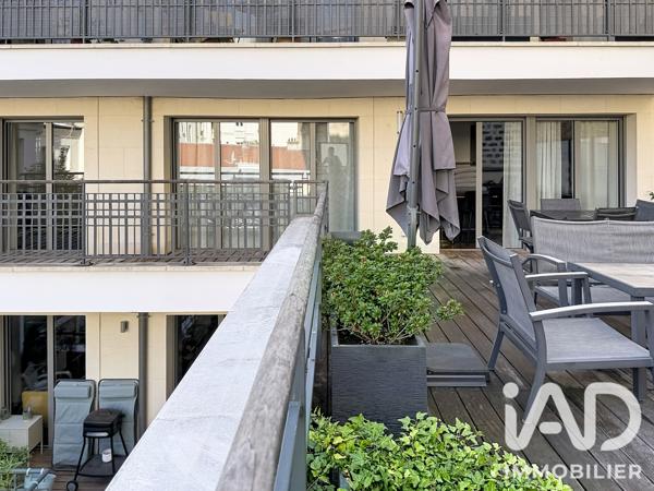 Location appartement 3 pièces 79 m² Levallois-Perret