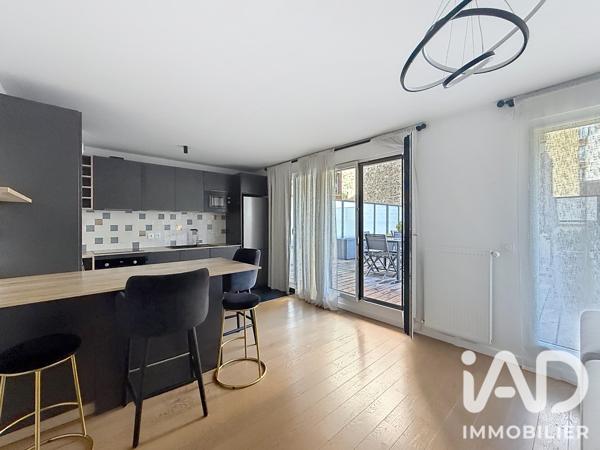 Location appartement 3 pièces 79 m² Levallois-Perret