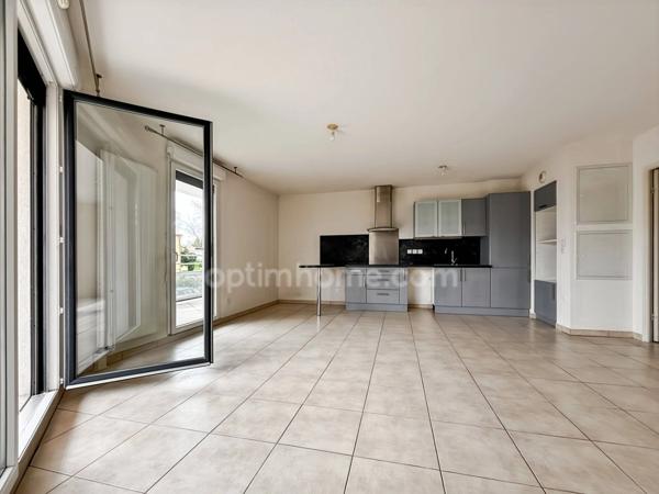 BAISSE DE PRIX !!!! Saint-Jean-de-Védas – T3 traversant avec grande terrasse & double parking