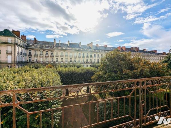 COURS CAMBRONNE - 6 PIECES - 220 M² - NANTES