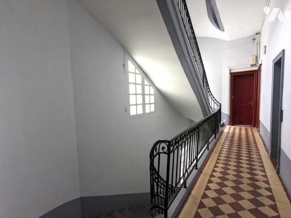 COURS CAMBRONNE - 6 PIECES - 220 M² - NANTES