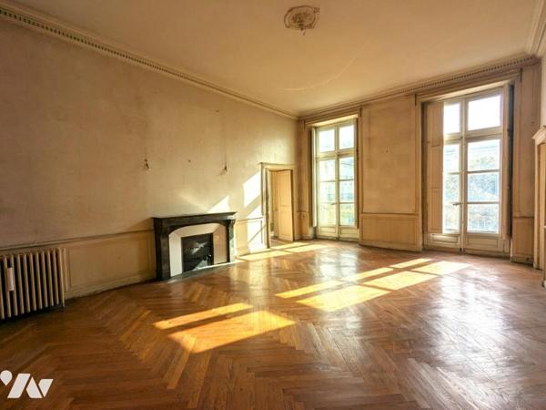 COURS CAMBRONNE - 6 PIECES - 220 M² - NANTES