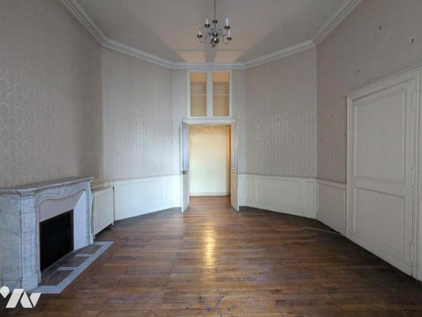 COURS CAMBRONNE - 6 PIECES - 220 M² - NANTES