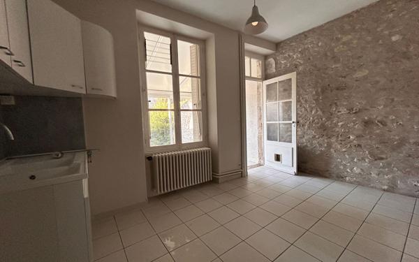 Maison à louer    3 pièces •  Mer