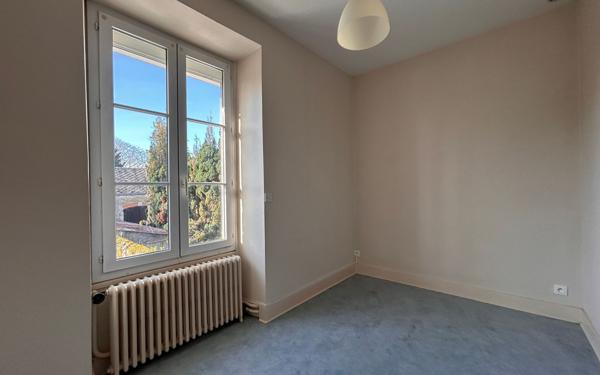 Maison à louer    3 pièces •  Mer