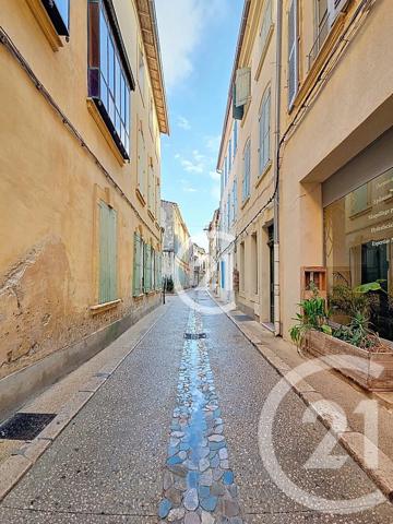 Immeuble à vendre  167 m 2   TARASCON  - 13