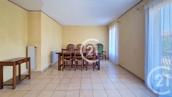 Maison à vendre  4 pièces - 79,33 m 2   RAPHELE LES ARLES  - 13
