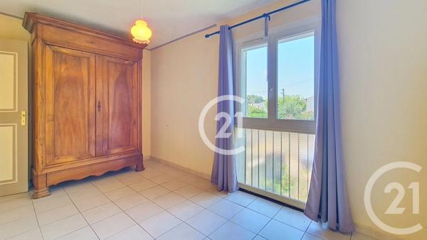 Maison à vendre  4 pièces - 79,33 m 2   RAPHELE LES ARLES  - 13