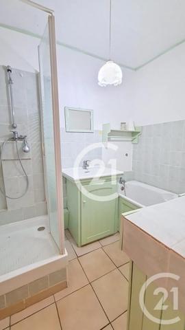 Maison à vendre  4 pièces - 79,33 m 2   RAPHELE LES ARLES  - 13