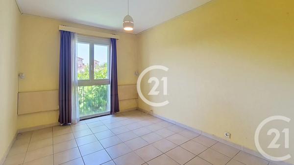 Maison à vendre  4 pièces - 79,33 m 2   RAPHELE LES ARLES  - 13