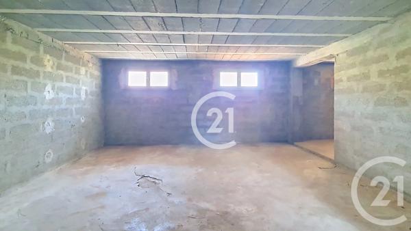 Maison à vendre  4 pièces - 79,33 m 2   RAPHELE LES ARLES  - 13