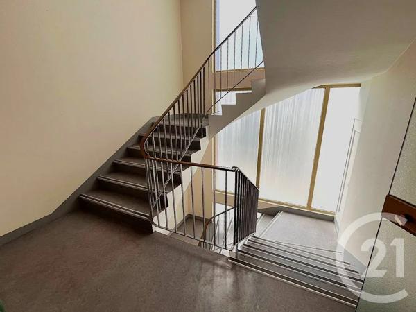 Appartement F2 à vendre  2 pièces - 43,06 m 2   ROQUEBRUNE CAP MARTIN  - 06